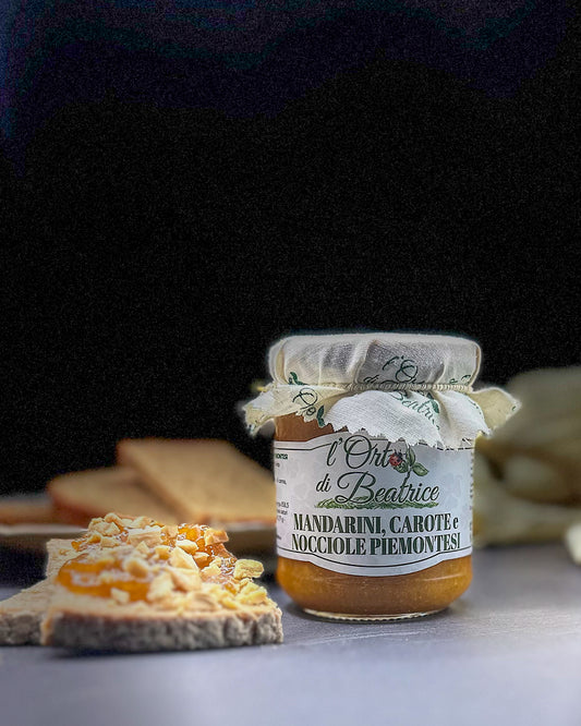 vasetto di confettura di mandarini, carote e nocciole piemontesi de L'Orto di Beatrice