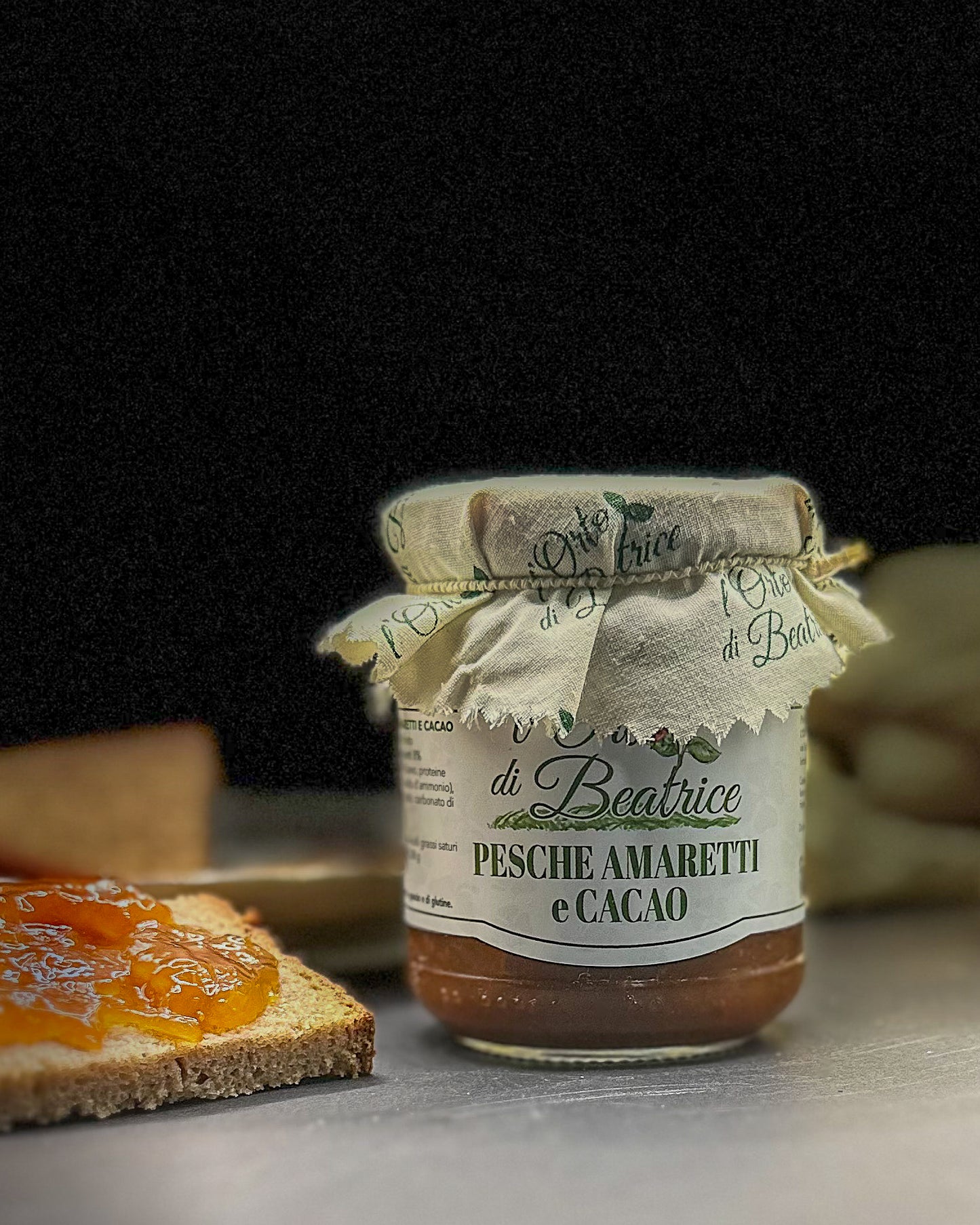 Confettura pesche, amaretti e cacao